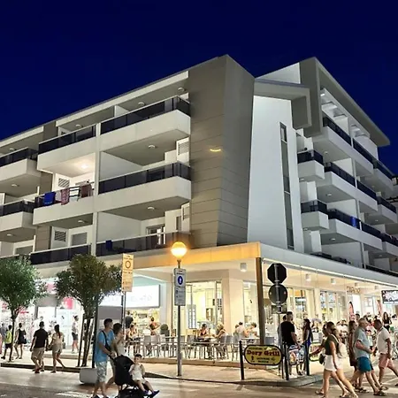 Contemporary With Rooftop Swimming Pool * Bibione